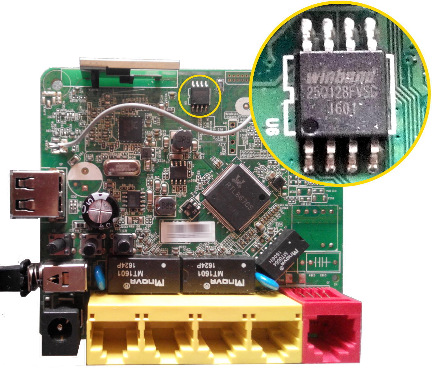 Электронная плата маршрутизатора ZTE H118N с микросхемой ПЗУ Winbond 25Q128FVSG